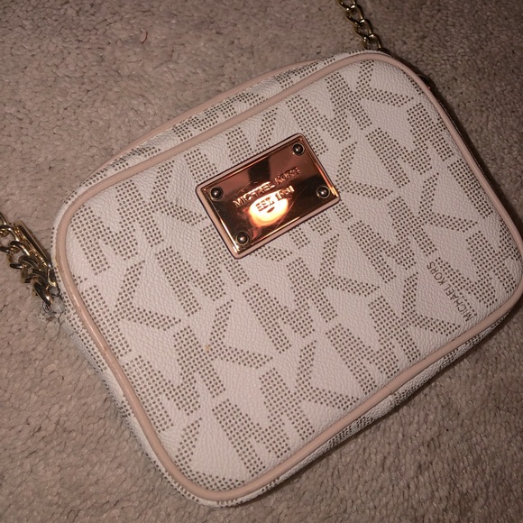 Michael Khors gold chain cross body bag - Picture 1 of 5